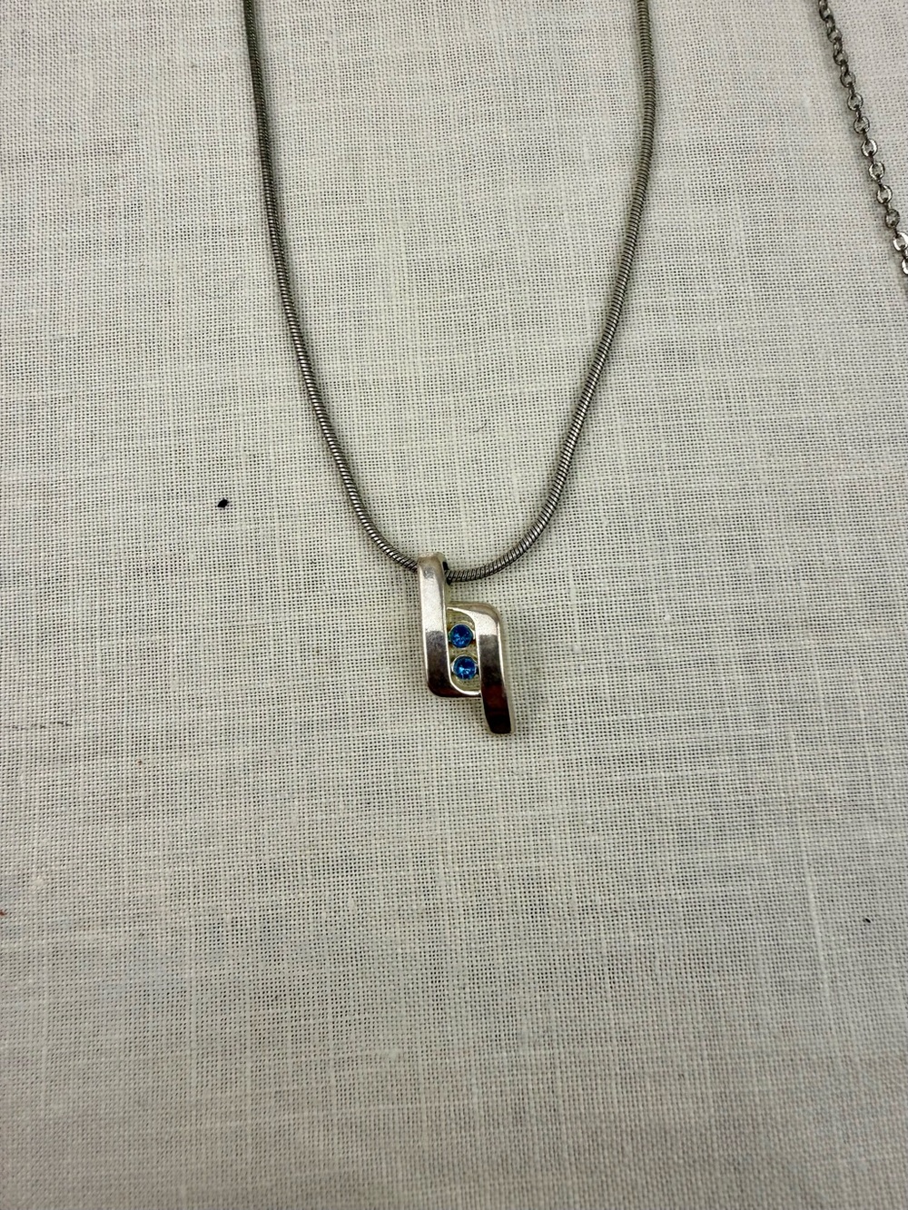 3 Silver Tone Pendant Necklaces Heart Flower Blue Rhinestone Jewelry Lot - Picture 4 of 10